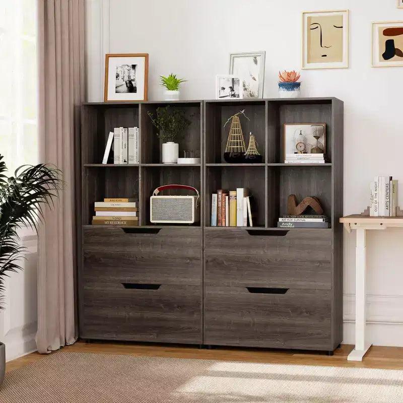Libreria a 5 livelli con 4 scomparti aperti e 2 cassetti, nero/grigio/naturale, per adulti
